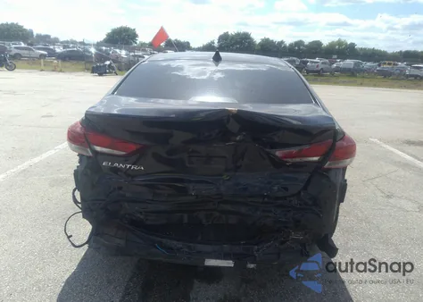 2017 Hyundai Elantra Se z USA, uszkodzony, nr VIN 5NPD84LF1HH085687